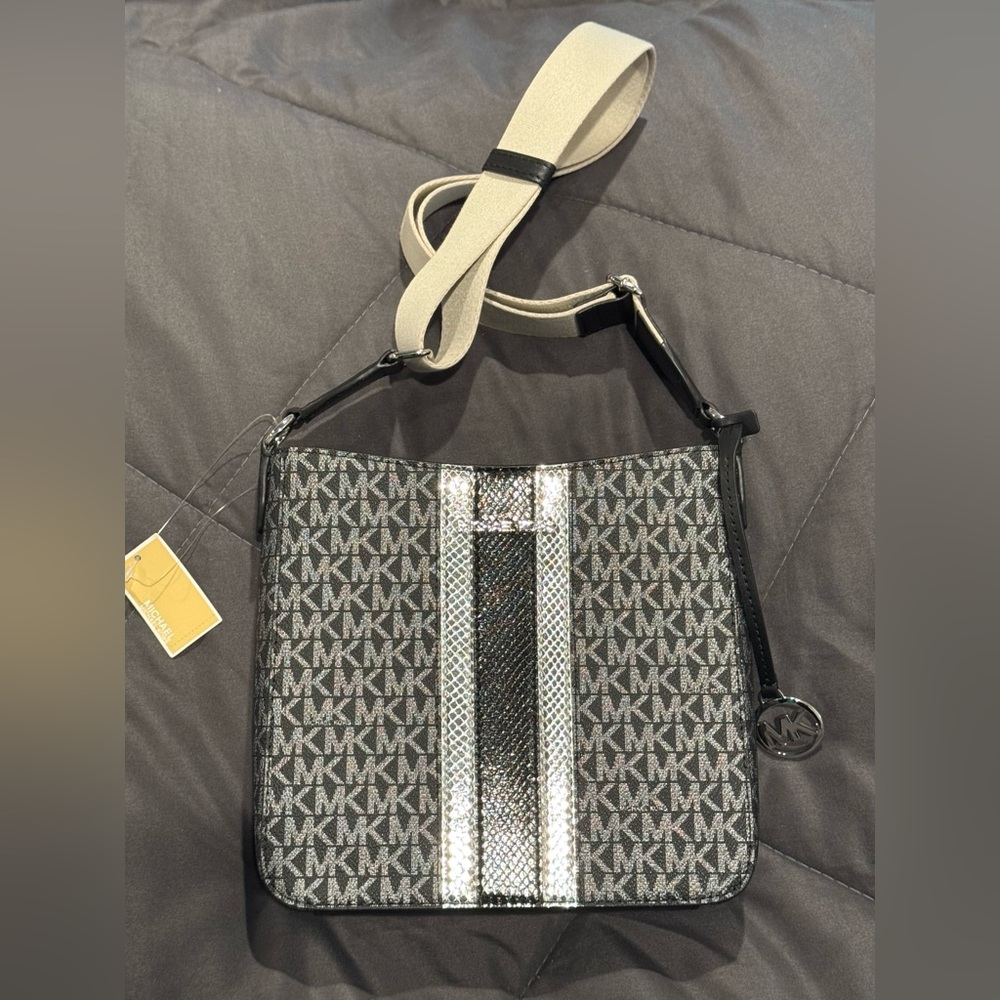 Michael Michael Kors Jet Set Travel Purse w/guitar Strap NWT